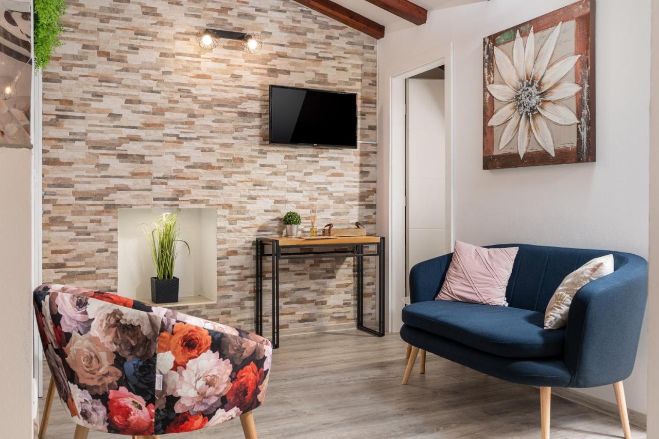 Relax In 2 Bedroom App In Old Town W/Ac And Wifi Rovinj Zewnętrze zdjęcie